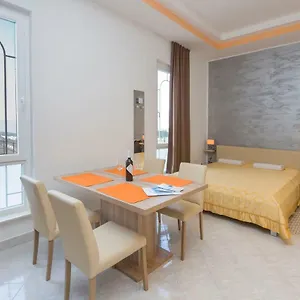 Leana Apartment Labin (Istria)